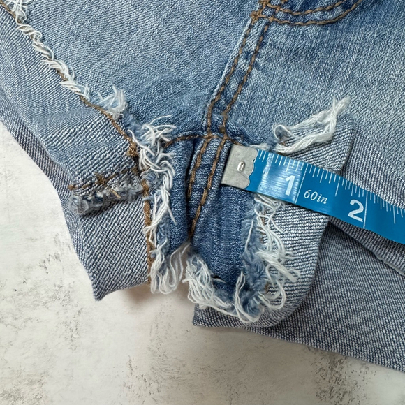 Y2K Women's Mudd Denim Shorts Size 5 Blue Low Rise 1.5” Inseam - Picture 8 of 8